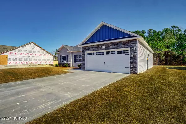 Richlands, NC 28574,513 Orchard Creek DR