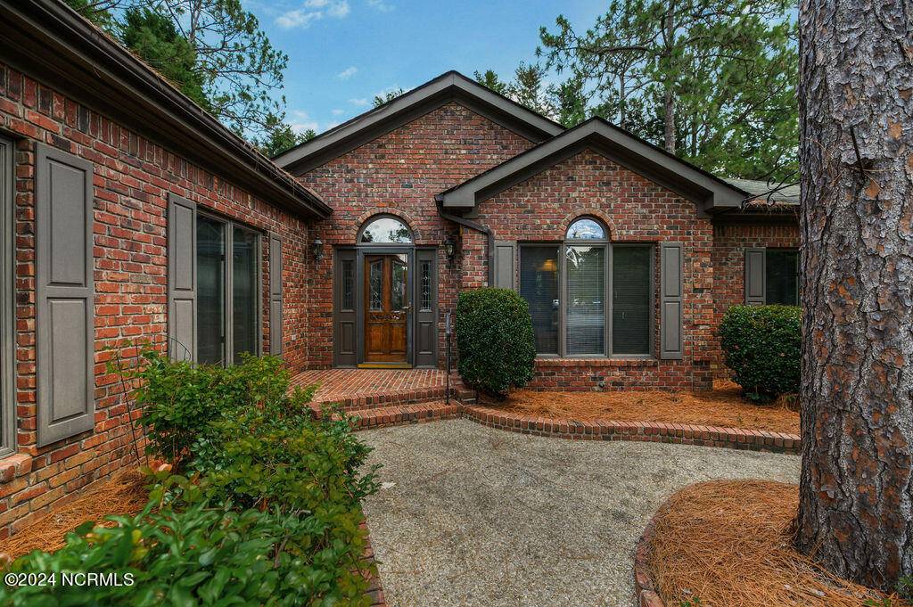 1460 Monticello DR,  Pinehurst,  NC 28374