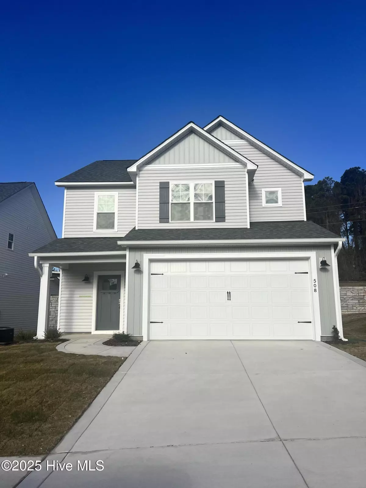 Southern Pines, NC 28387,508 Burgundy DR