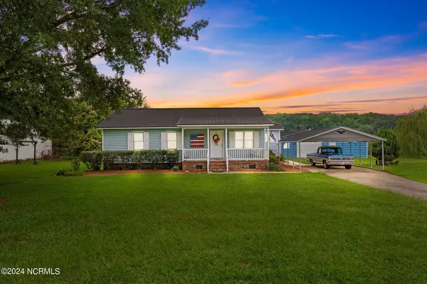 3398 Alvin RD, Grimesland, NC 27837