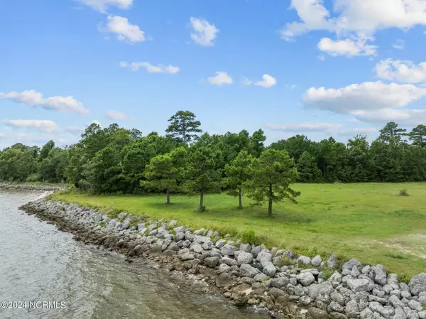 363 Wind Lake RD S Oriental, NC 28571