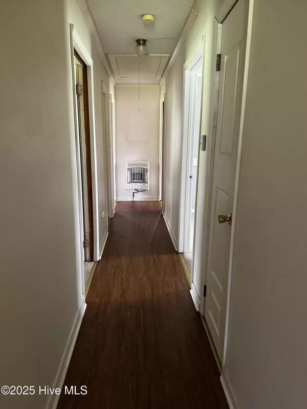 Roper, NC 27970,403 Clemmons ST