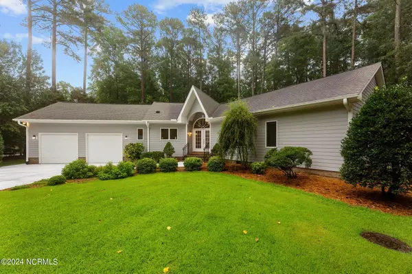 Chocowinity, NC 27817,102 White Oak CT