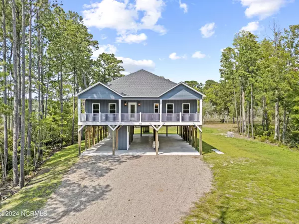 115 Bridget LN,  Sneads Ferry,  NC 28460