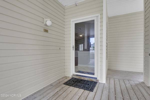 3901 River Front PL #Unit 202, Wilmington, NC 28412