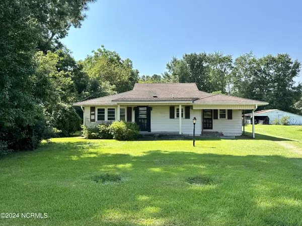 607 Smith Chapel Road, Mount Olive, NC 28365