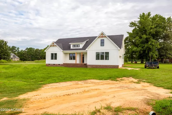 Clinton, NC 28328,101 Sand Trap LN