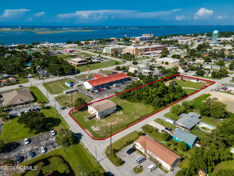 212 N 35th ST, Morehead City, NC 28557