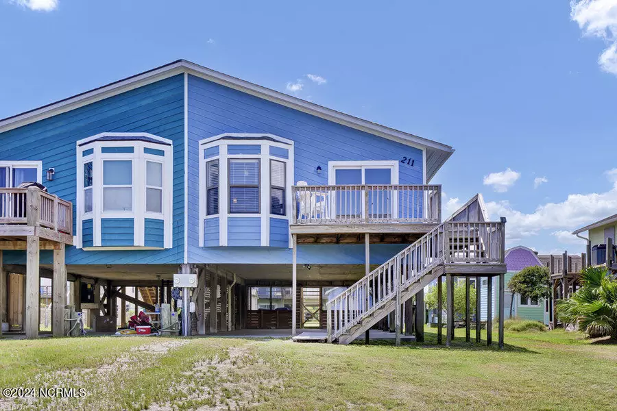 211 Coastal DR, North Topsail Beach, NC 28460