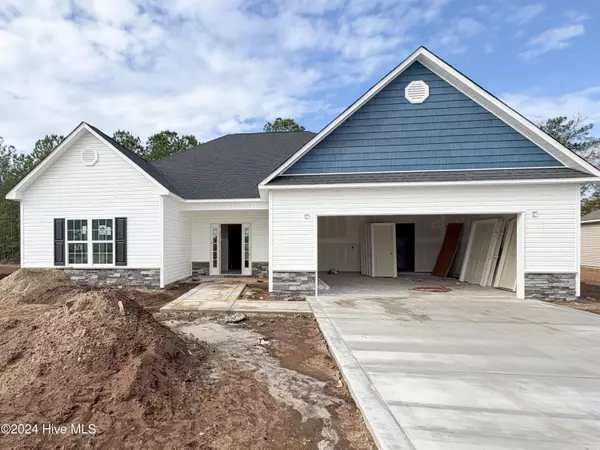 489 Pebble Shore DR, Sneads Ferry, NC 28460