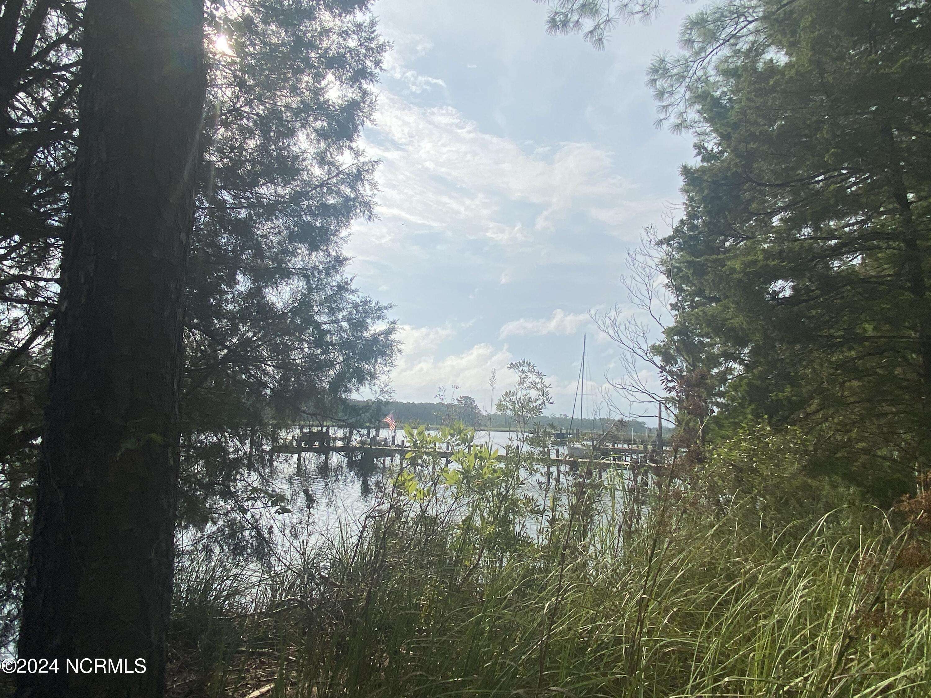 New Bern, NC 28560,5314 Trade Winds RD