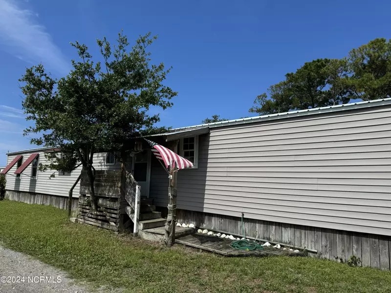 139 Virgie Mae LN, Harkers Island, NC 28531