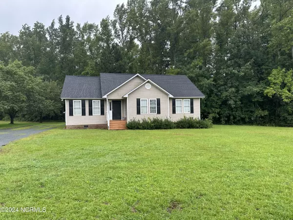 2000 Anita DR, Laurinburg, NC 28352