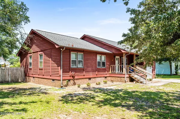 Oak Island, NC 28465,103 NE 17th ST