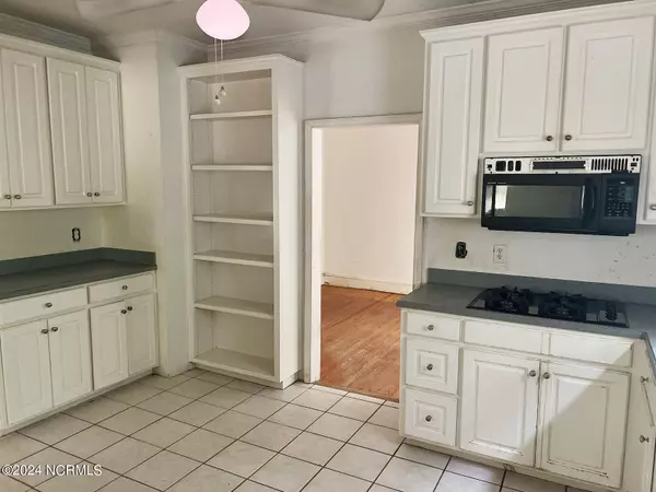 Pollocksville, NC 28573,7243 Highway 17