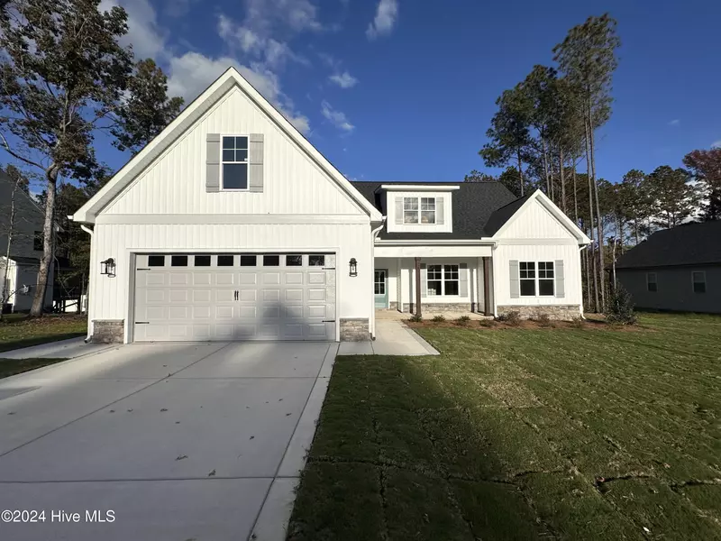 8 N Rowsham PL, Smithfield, NC 27577