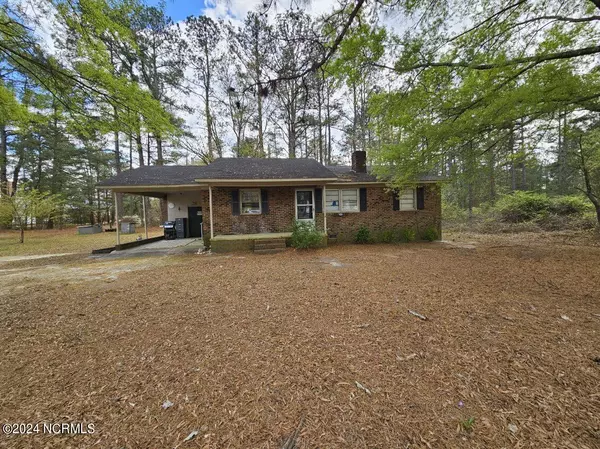 2228 Nc 211 HWY, Eagle Springs, NC 27242