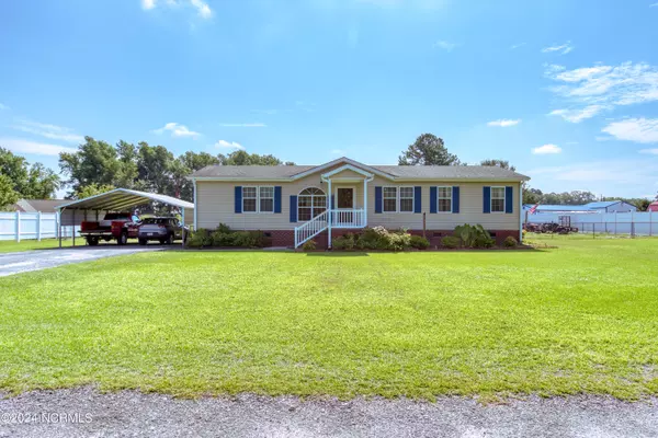 329 Nelson RD, Vanceboro, NC 28586