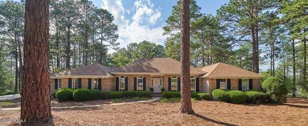 585 Donald Ross DR,  Pinehurst,  NC 28374