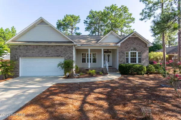 21 Deerwood LN, Pinehurst, NC 28374