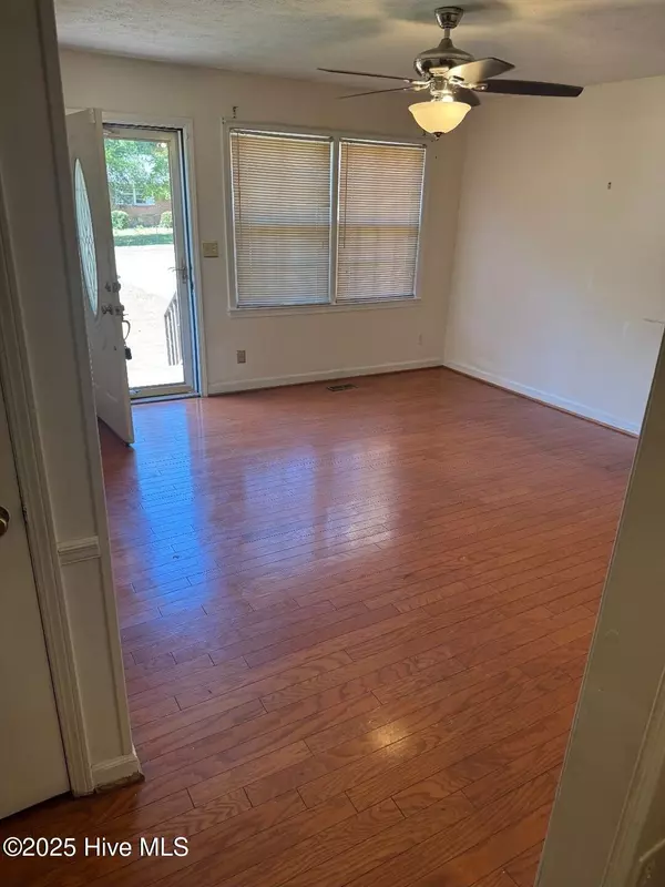 Laurinburg, NC 28352,714 Walnut ST