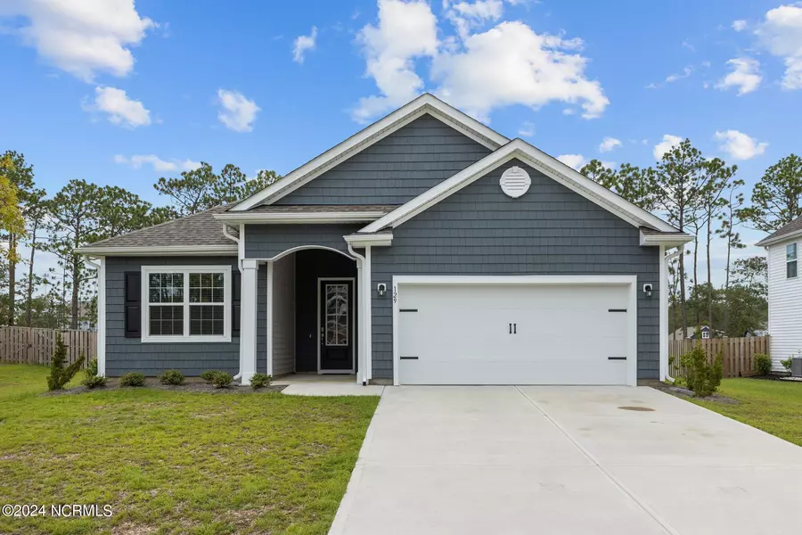 129 Ballantine Grove LN, Newport, NC 28570