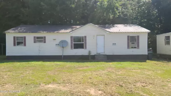 84 Willow Creek LN, Whiteville, NC 28472