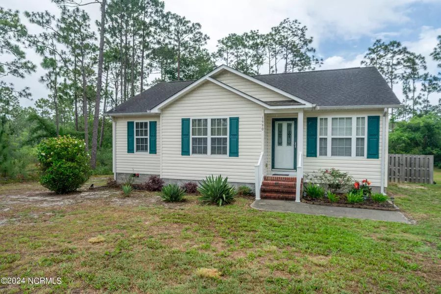 1990 Pinehurst RD, Southport, NC 28461