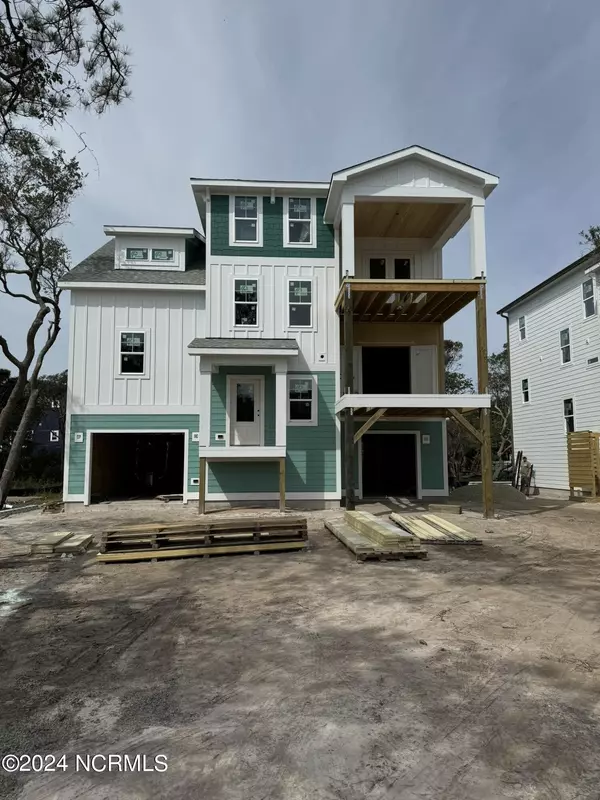 115 SE 75th ST, Oak Island, NC 28465