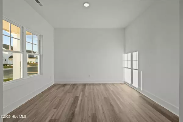 Raeford, NC 28376,162 Bourbon ST