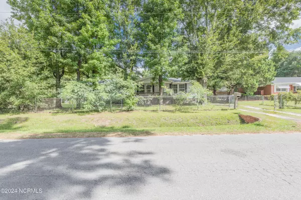 109 Barbara AVE, Midway Park, NC 28544