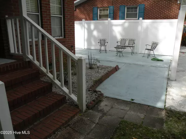 Wilmington, NC 28403,120 Charter DR