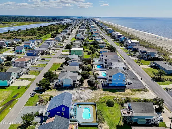 Holden Beach, NC 28462,319 Brunswick AVE W