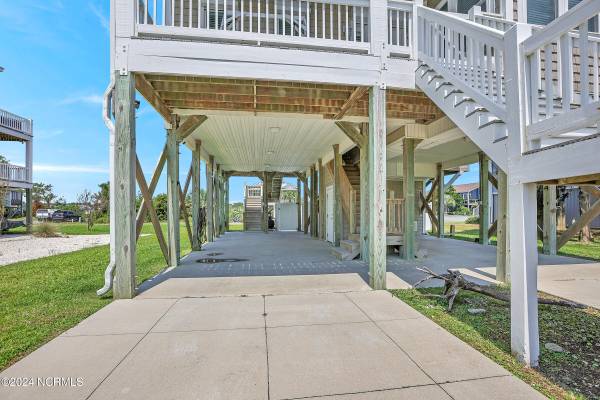 Oak Island, NC 28465,1018 W Dolphin Drive