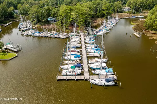 Oriental, NC 28571,6020 Harbour WAY #42 Dock B