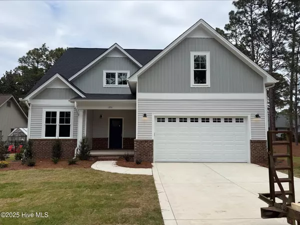 1350 Valley View RD, Southern Pines, NC 28387