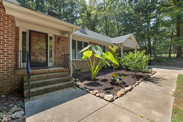 Durham, NC 27712,915 Sunstone DR