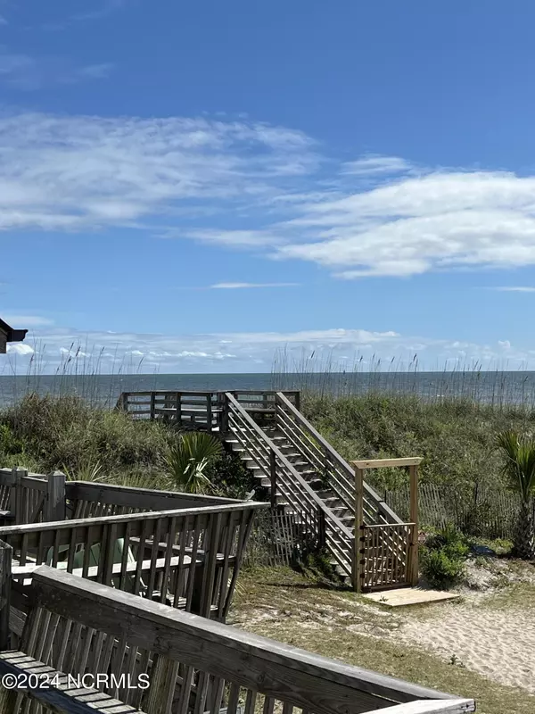 North Topsail Beach, NC 28460,892 New River Inlet RD #Unit 5