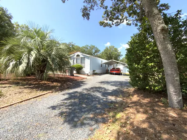 Oak Island, NC 28465,231 NE 67th ST