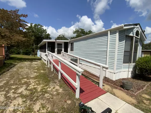 Oak Island, NC 28465,231 NE 67th ST