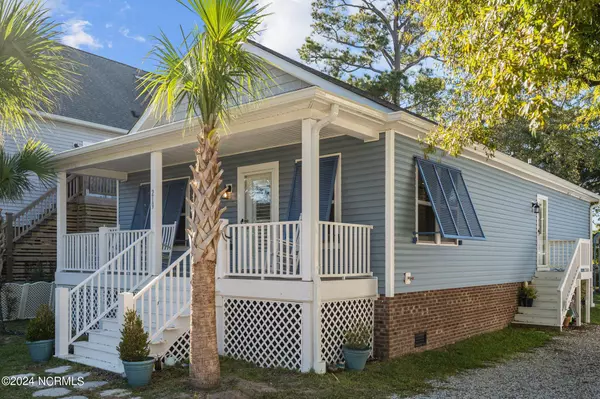 219 Atkinson Point RD, Surf City, NC 28445