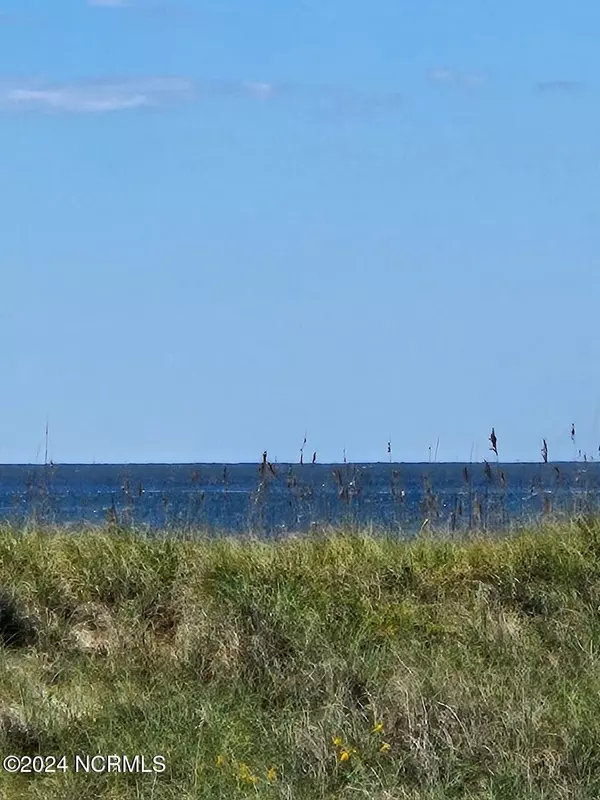 Bald Head Island, NC 28461,227 West Bald Head Wynd