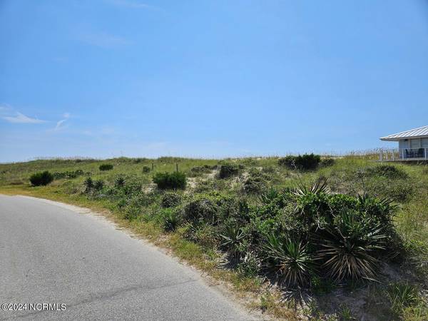 Bald Head Island, NC 28461,227 West Bald Head Wynd