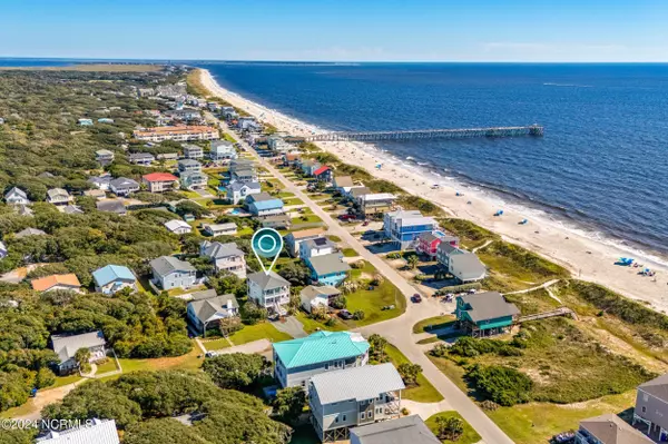 Oak Island, NC 28465,202 SE 79th ST