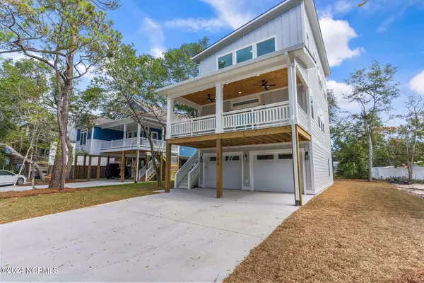 Oak Island, NC 28465,106 NW 22nd ST