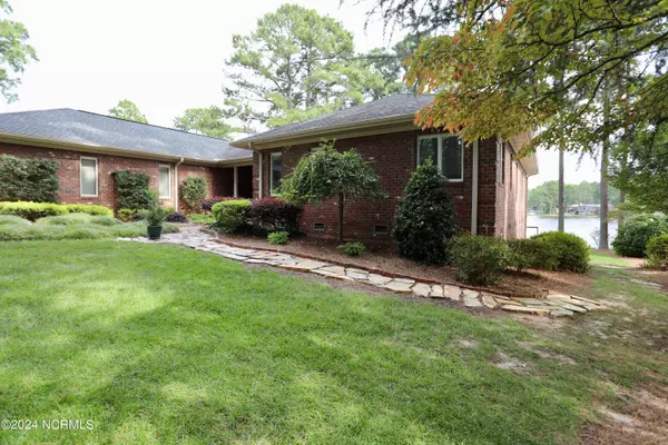 Whispering Pines, NC 28327,200 Pine Ridge DR