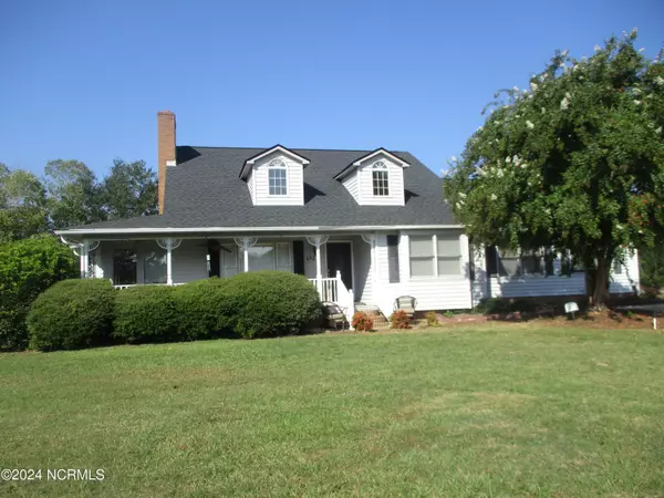 1525 Emily DR, Laurinburg, NC 28352