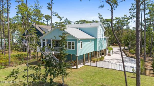 Southport, NC 28461,614 Marsh Grass CT