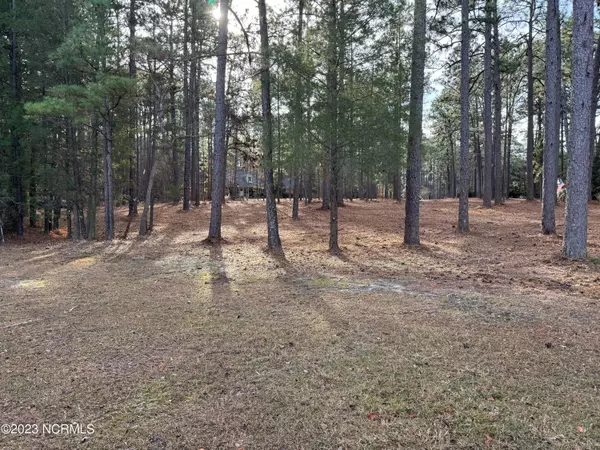 Pinehurst, NC 28374,275 Lake Dornoch DR