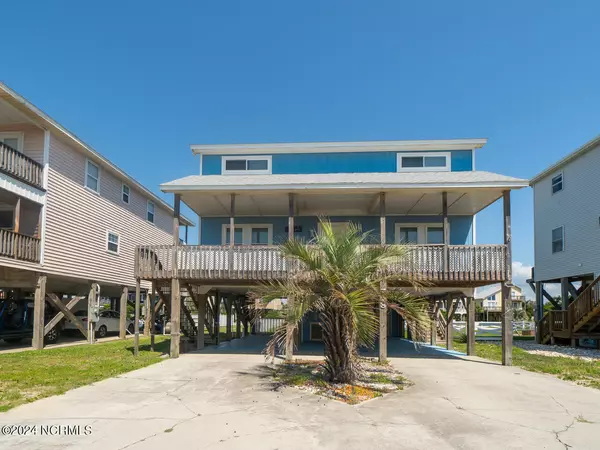 718 W Beach DR, Oak Island, NC 28465